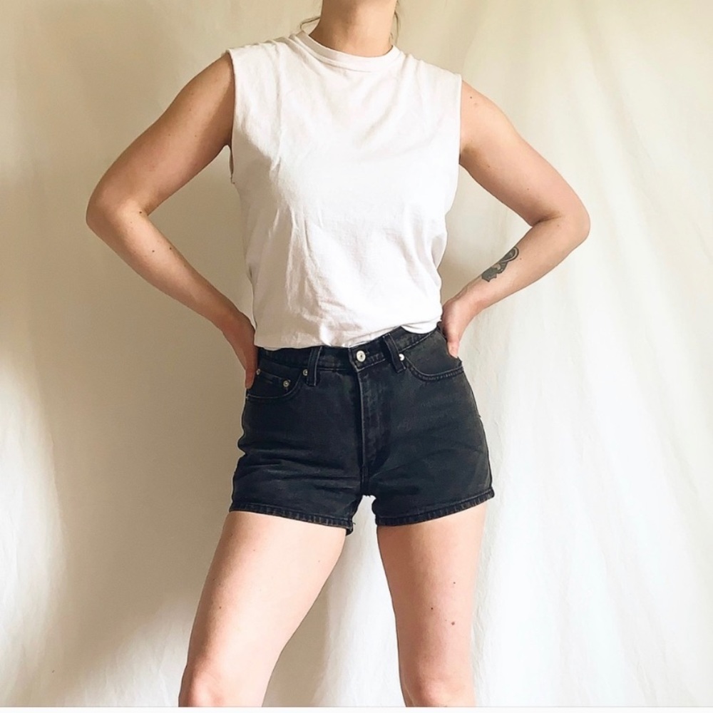 vintage Jordache high waisted shorts black